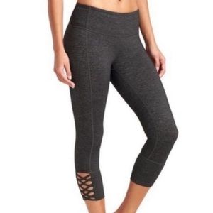 Athleta Mind Over Mat Strappy Capri Leggings Grey